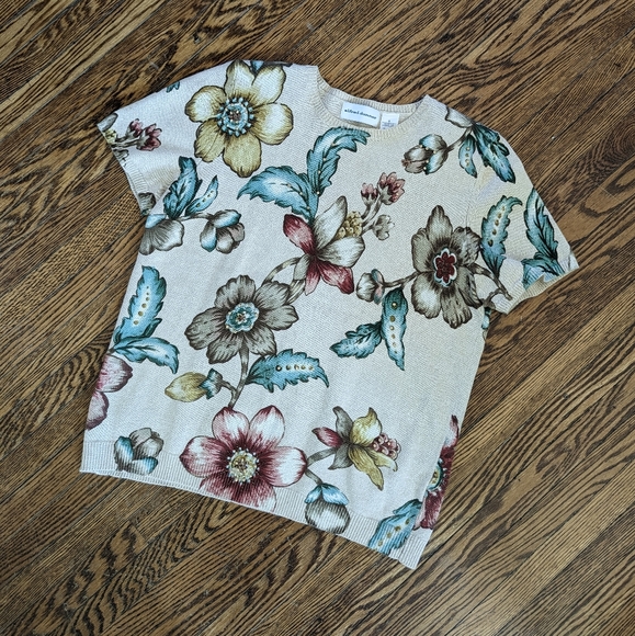 Bold Floral Print Knit Top w. Beading Detail & Shoulder Pads - Picture 11 of 12